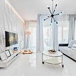 Apartment Homely Place Casa Verona - Stary Rynek - Parking