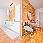 Homely Place Casa Verona - Stary Rynek - Parking Apartment Posen