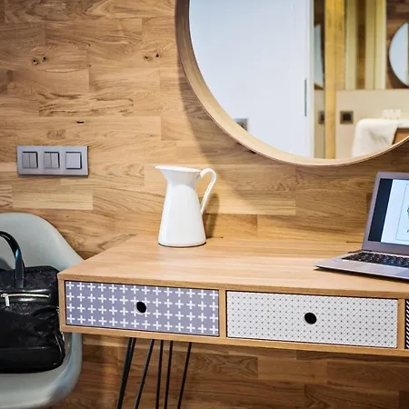 Homely Place Casa Verona - Stary Rynek - Parking Apartment