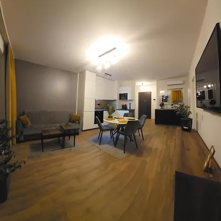 Maison Central Poznan & Parking Apartman