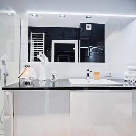 Homely Place Casa Verona - Stary Rynek - Parking * פוזנן