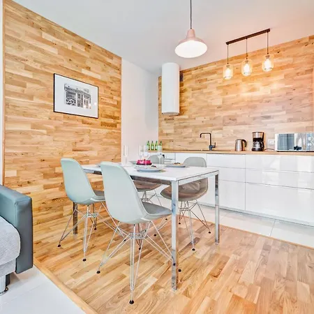 Maison Central Poznan & Parking 아파트 포즈난